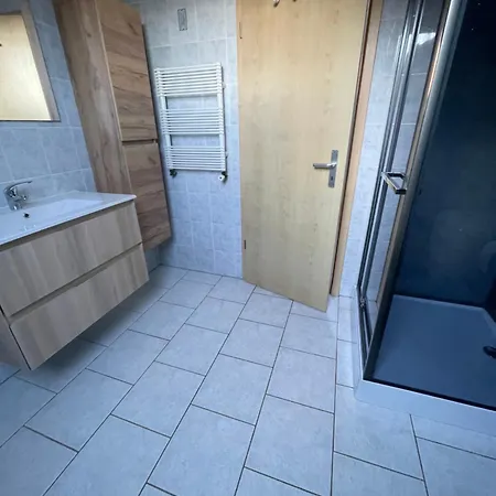 De L Angle Im Winkel * Betschdorf